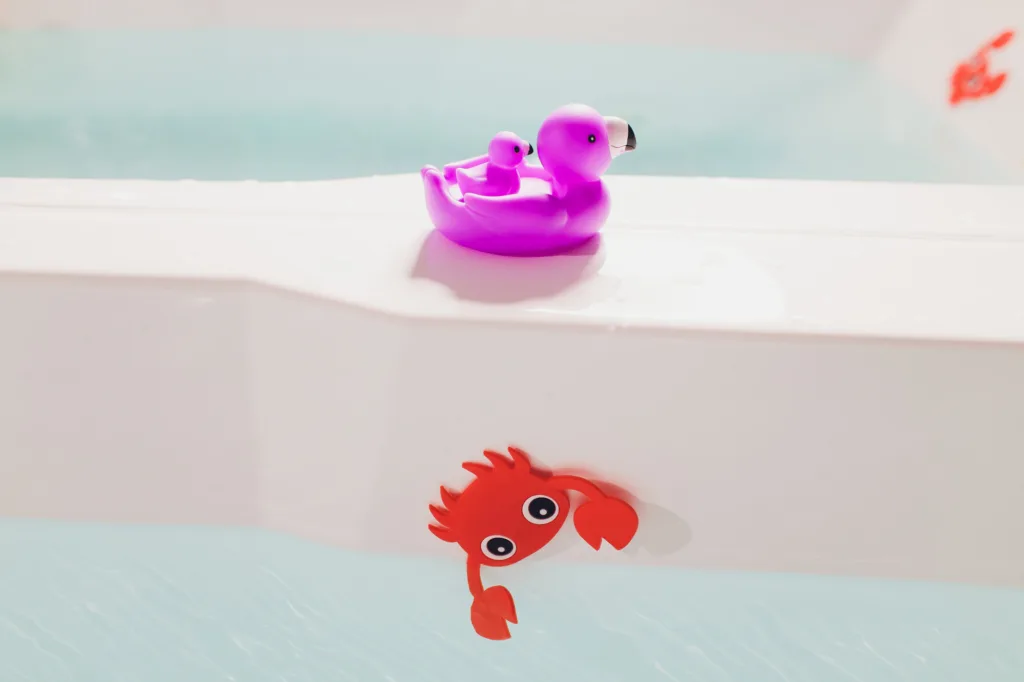 Promoting Independence and Problem-Solving Skills through Bathtub Play